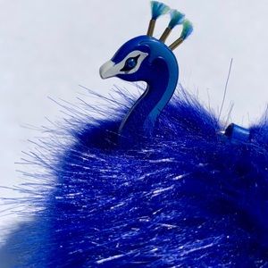 Kate Spade ♠️ peacock poof keychain